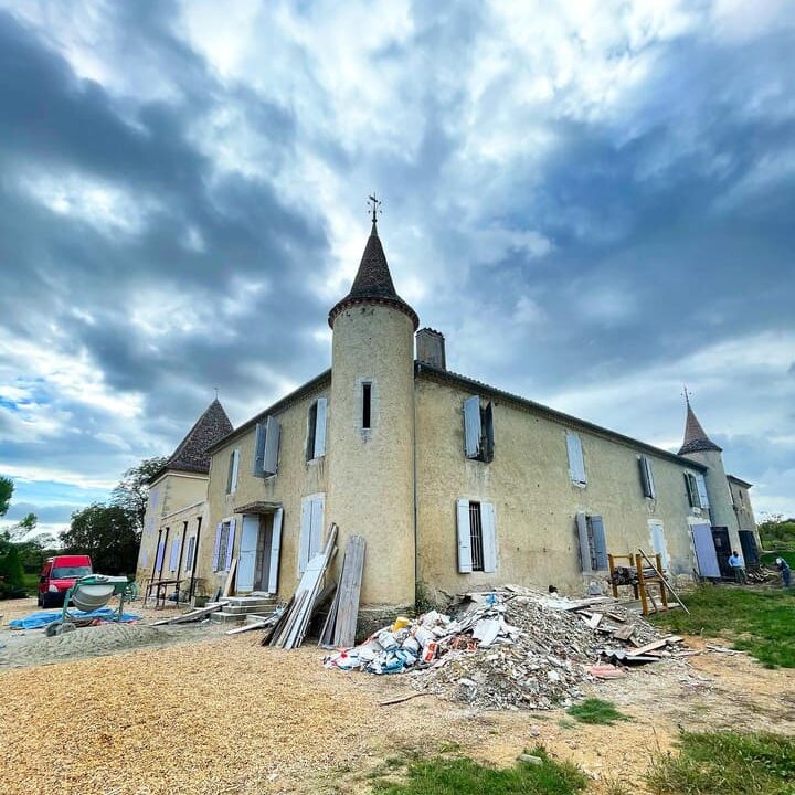 RISTRUTTURAZIONE CASTELLO IN FRANCIA